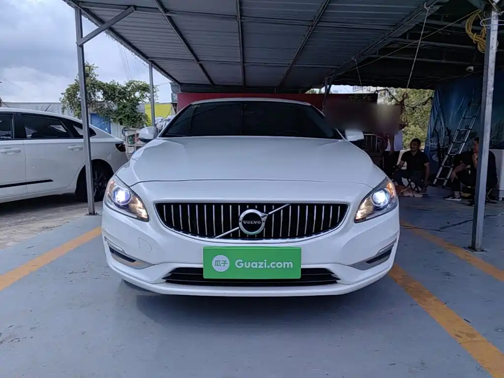 Volvo S60 — миниатюра 3