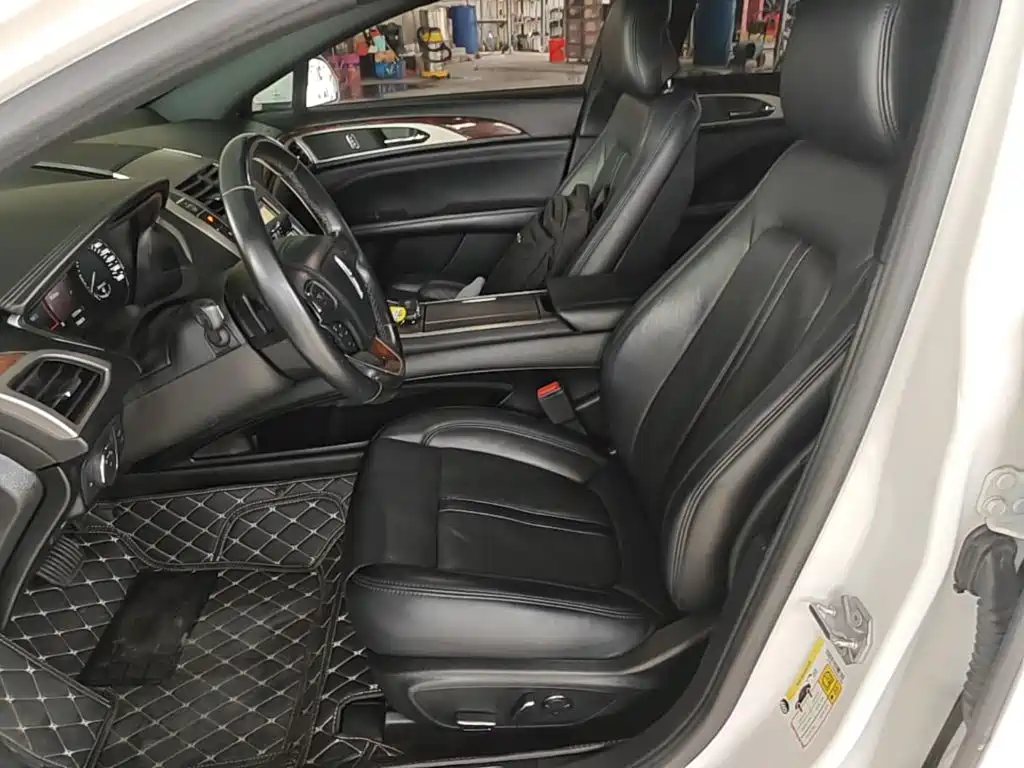 Lincoln MKZ — миниатюра 15