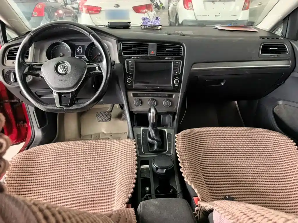 Volkswagen Golf — миниатюра 10