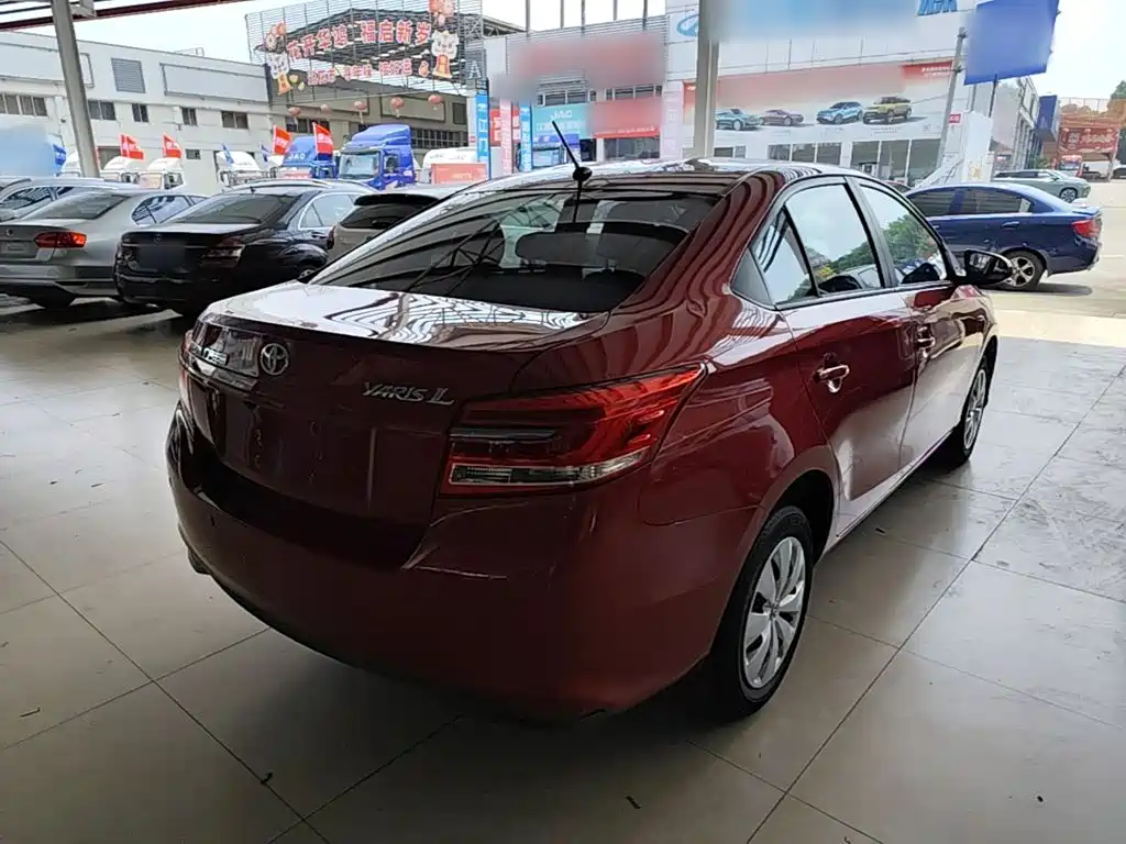Toyota Yaris L — миниатюра 7