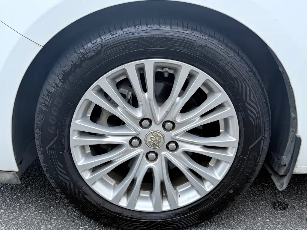 Buick Excelle — миниатюра 8