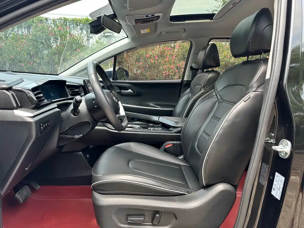 Hyundai Custo 270TGDi LUX Premium Edition, фото 36