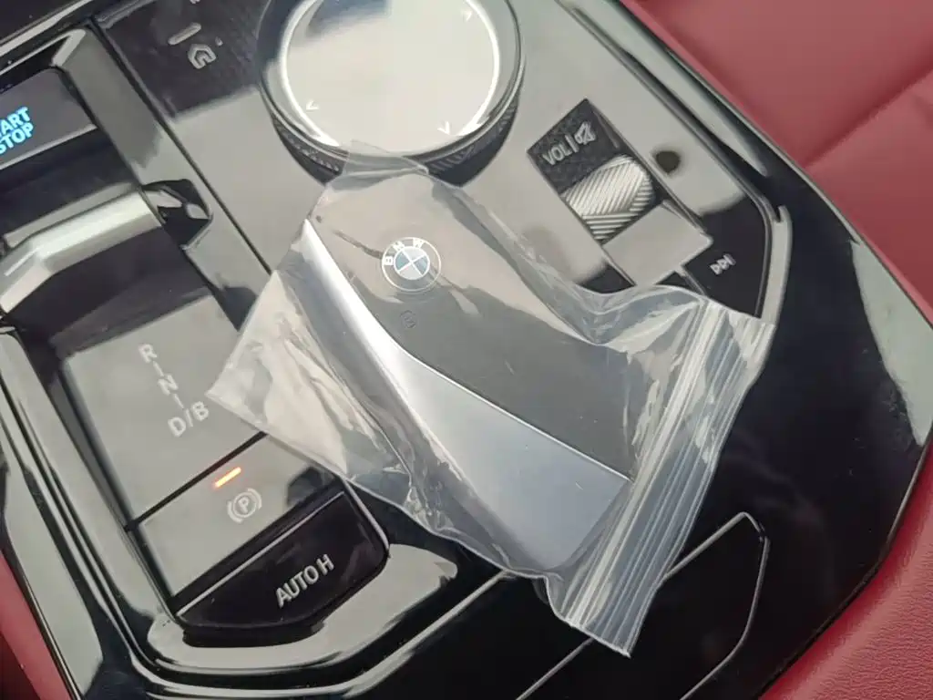 BMW i5 — миниатюра 9