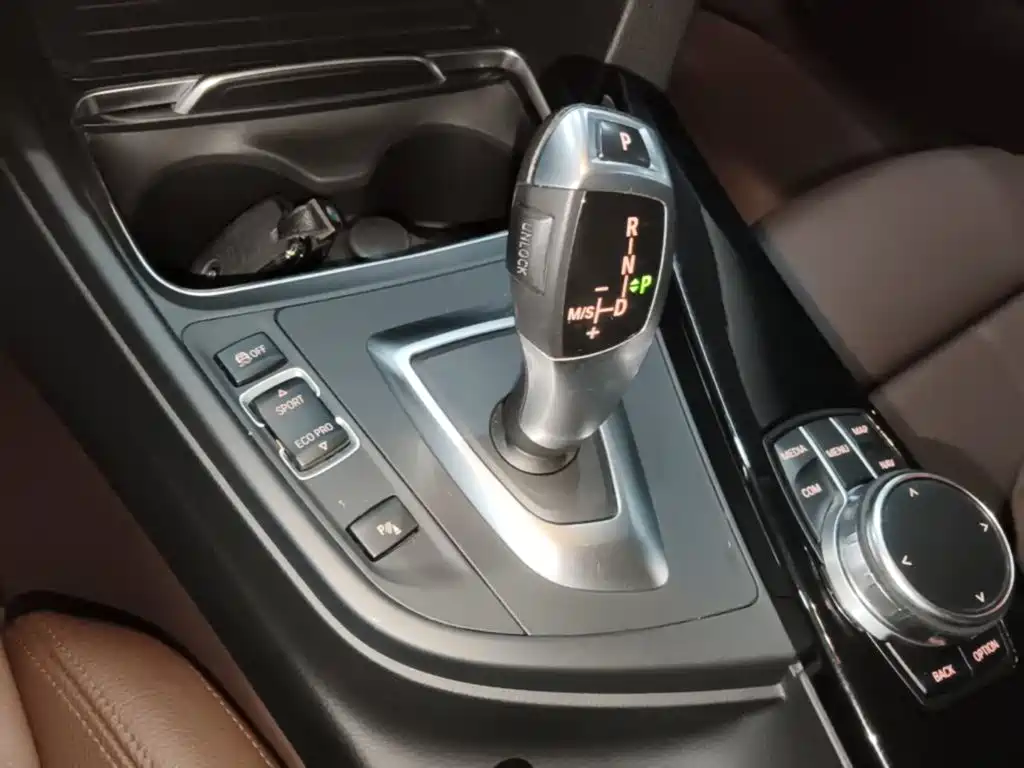 BMW 3 Series — миниатюра 14