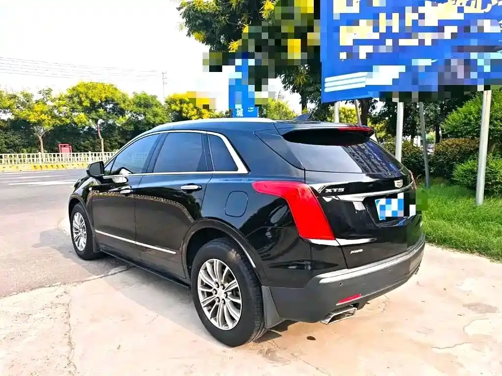 Cadillac XT5 — миниатюра 4