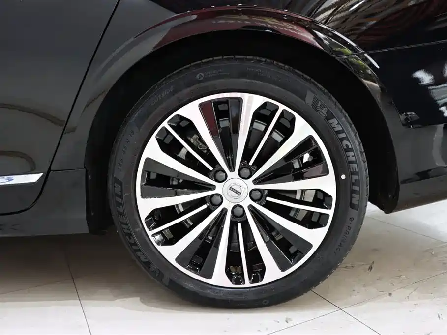 VOLVO S90 PLUG IN HYBRID