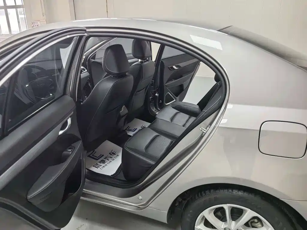 Geely Emgrand — миниатюра 12