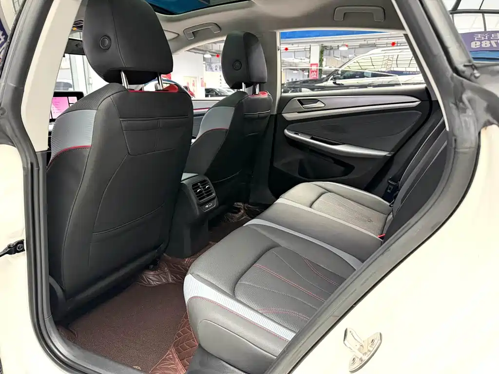 Volkswagen Lamando — миниатюра 10