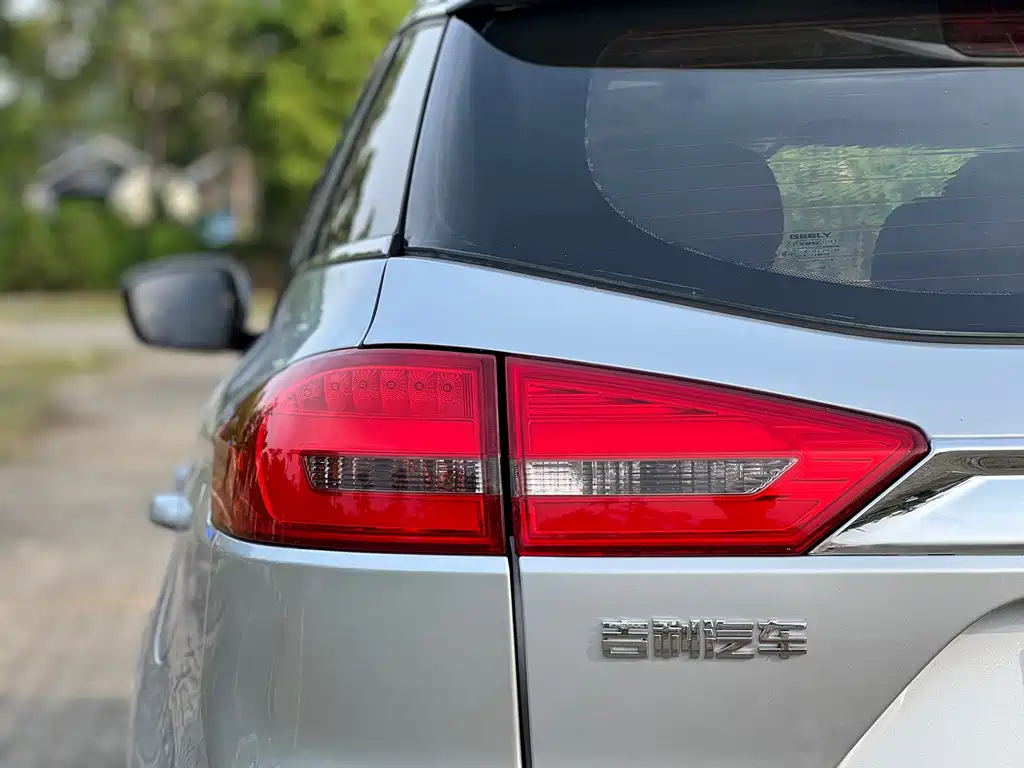Geely Boyue - фото 31