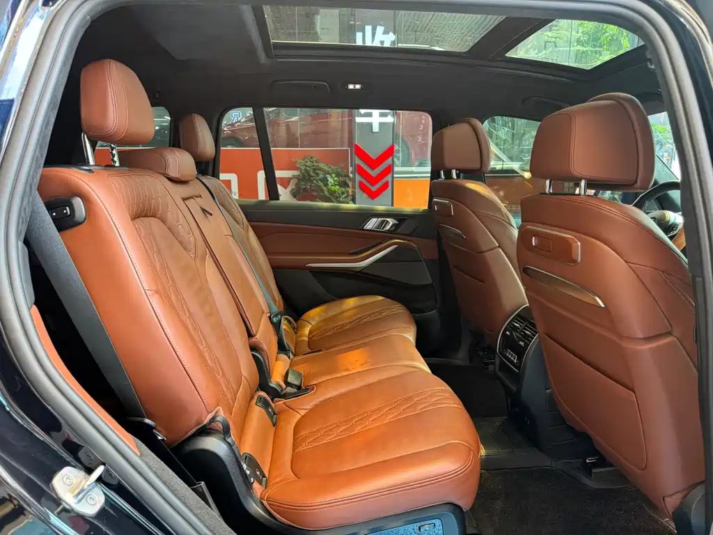 BMW X7 — миниатюра 10