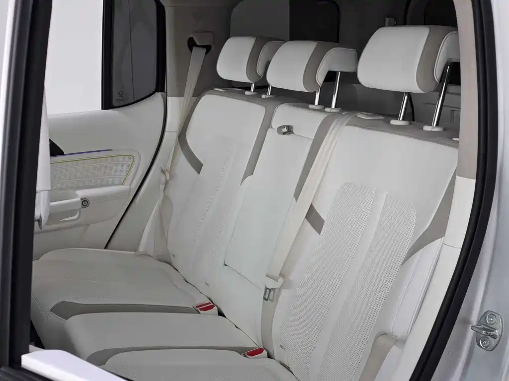 TANK CO CREATION TANK 300