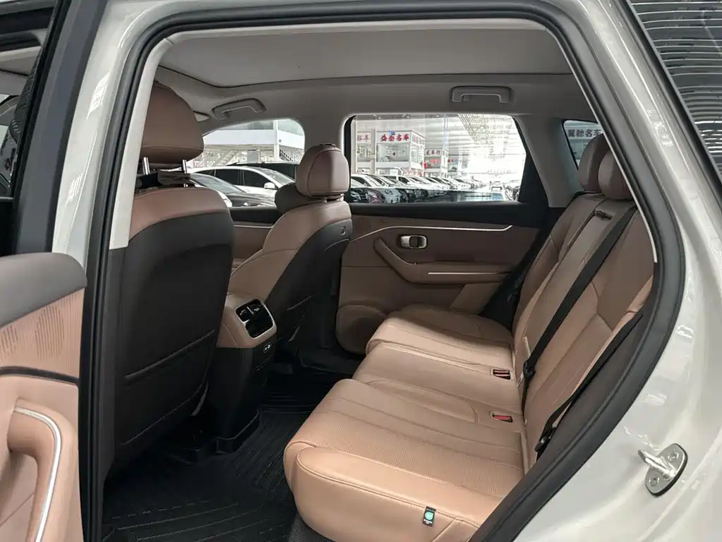 Leapmotor Leapmotor C10 — миниатюра 14
