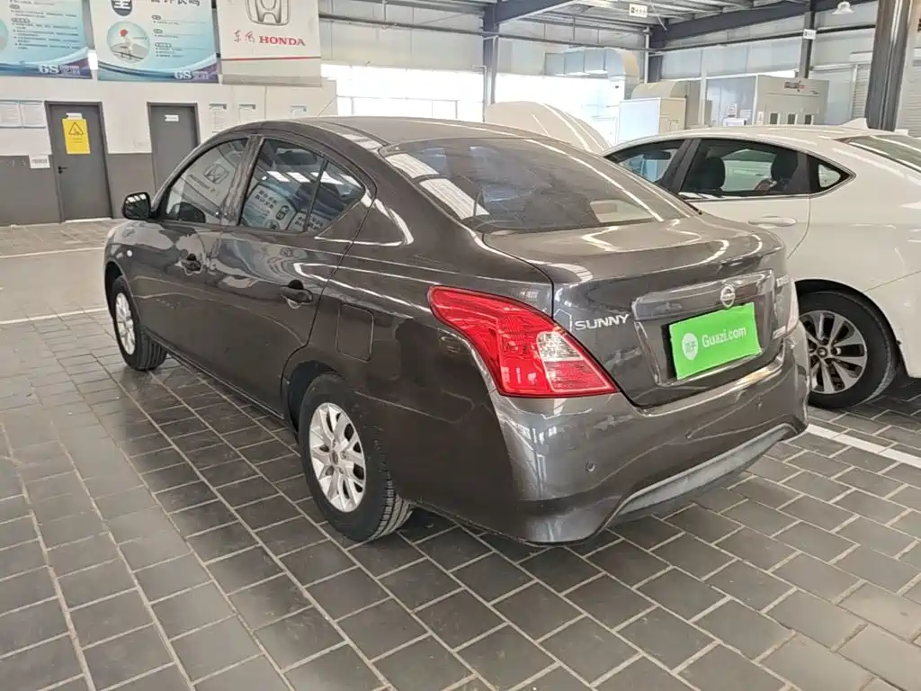 Nissan Sunny — миниатюра 5