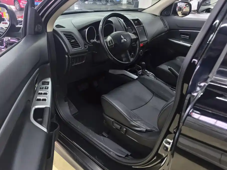 Mitsubishi ASX — миниатюра 9