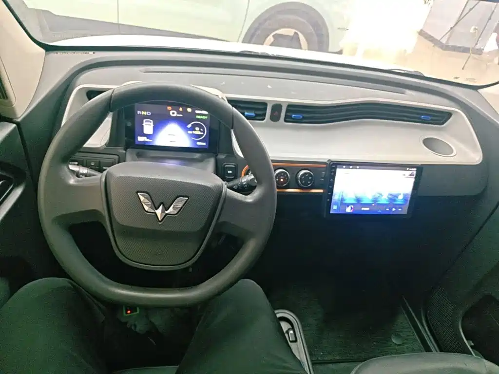 Wuling MINIEV — миниатюра 10