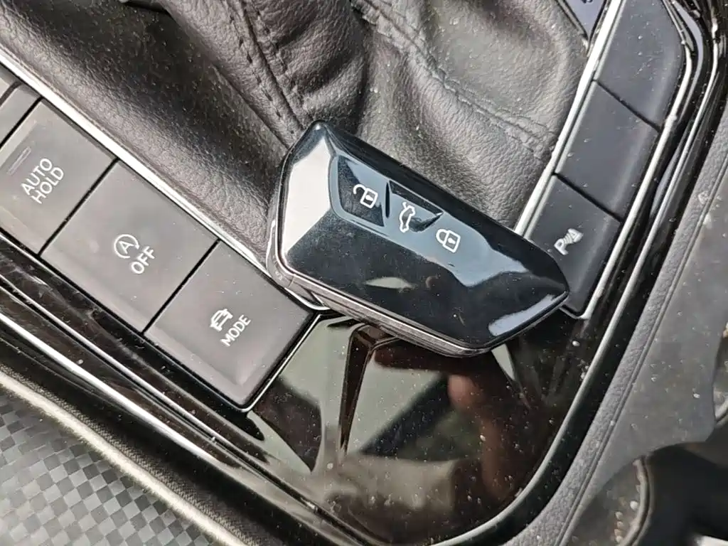 Volkswagen X — миниатюра 9