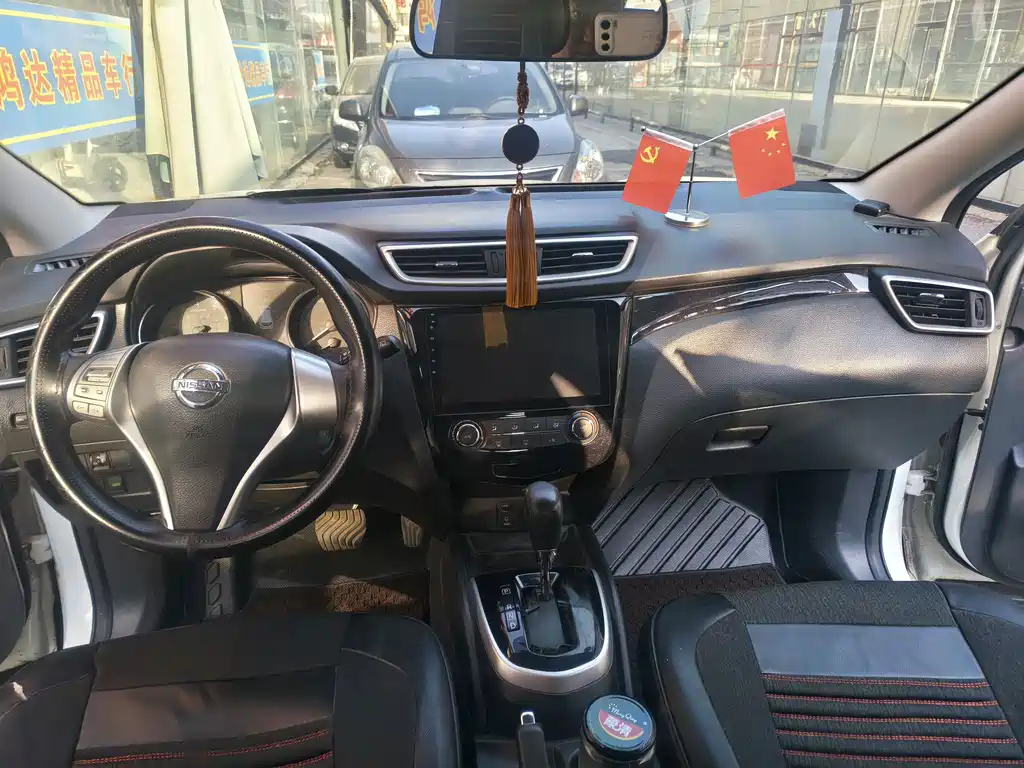 Nissan Qashqai — миниатюра 7