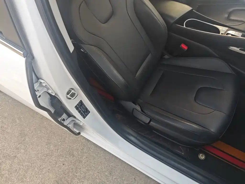 Hyundai Elantra — миниатюра 25