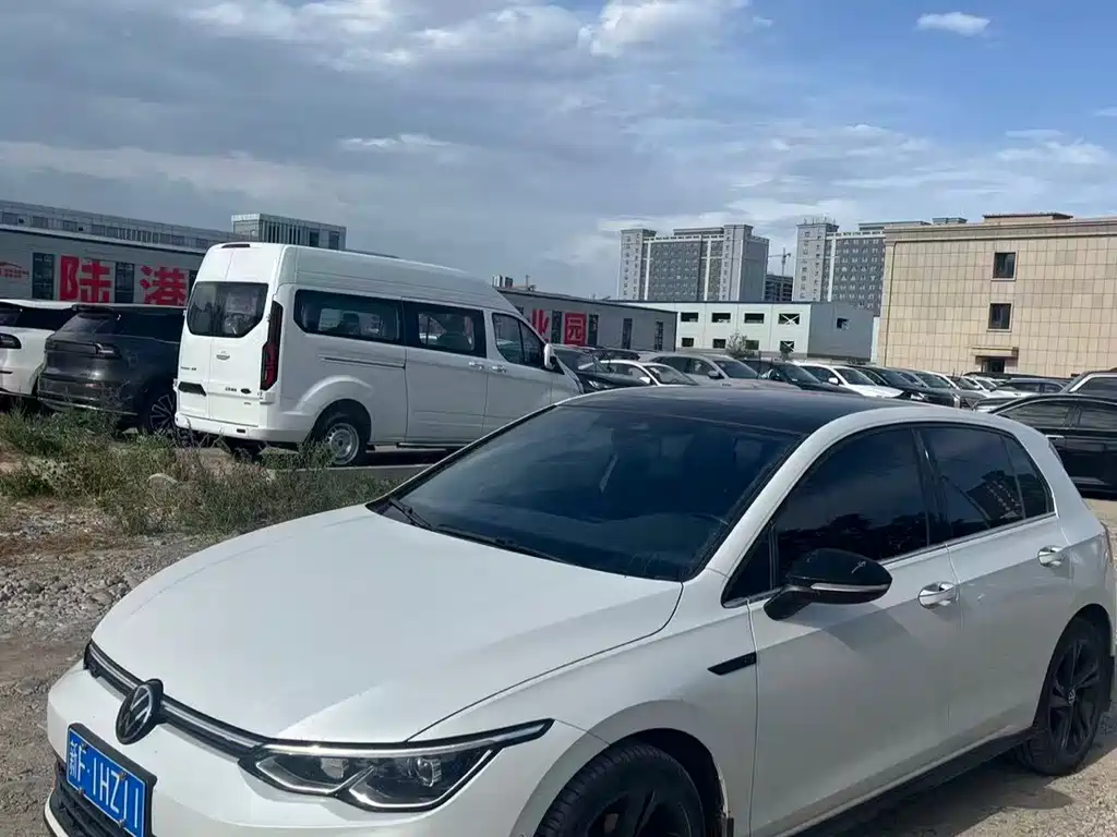 Купить Volkswagen Golf