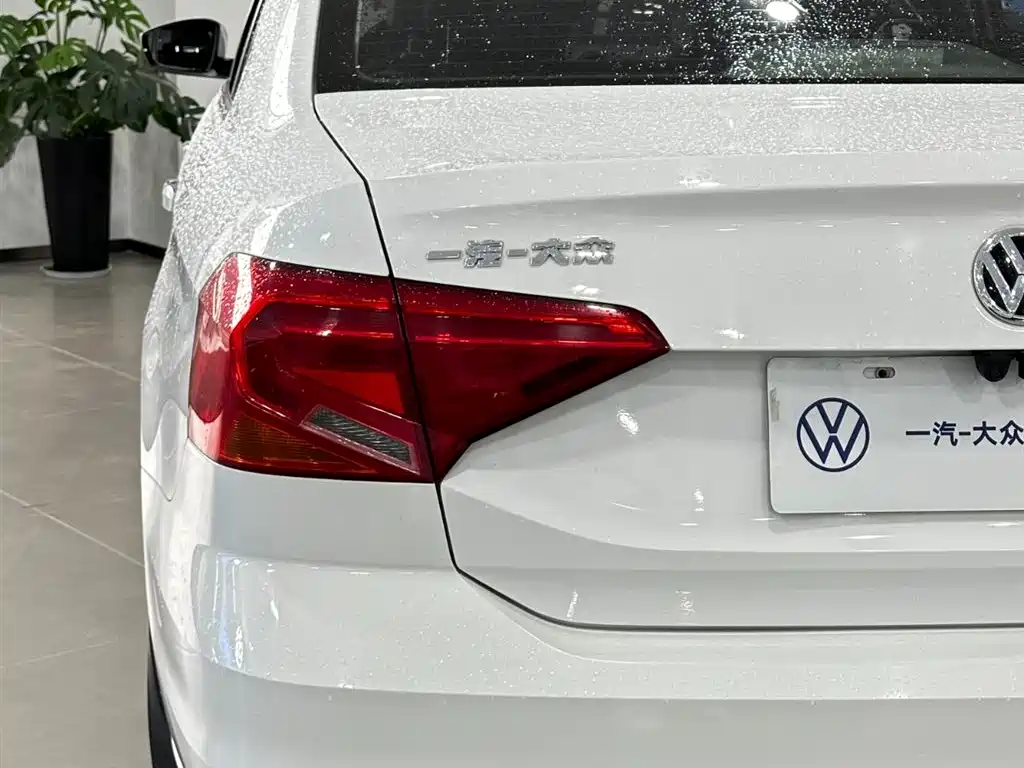 Volkswagen Jetta — миниатюра 15