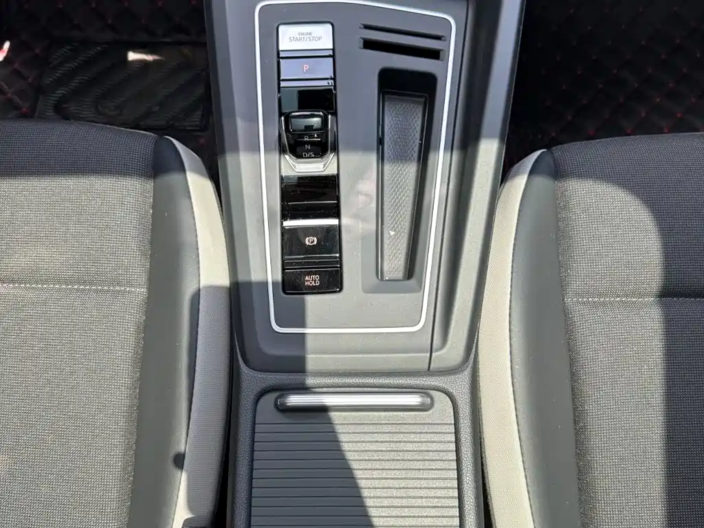 Volkswagen Golf — миниатюра 19