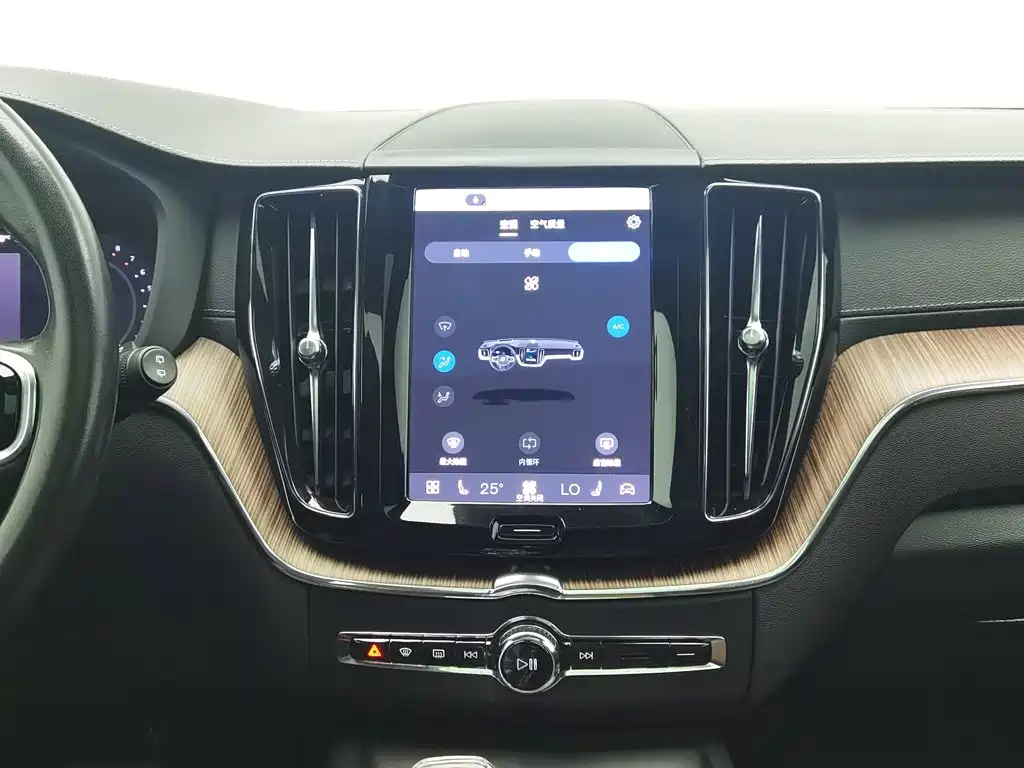 Volvo XC60 — миниатюра 12