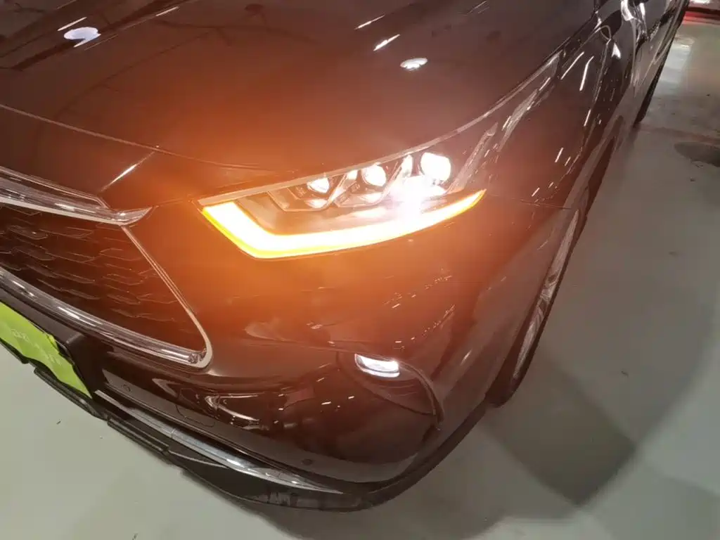 Toyota Highlander — миниатюра 24