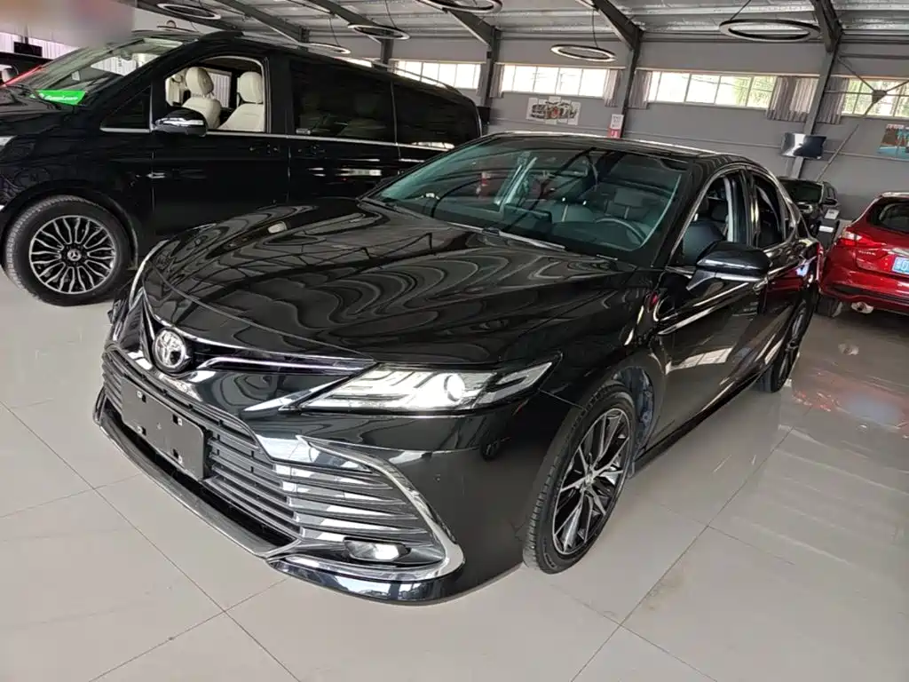 Toyota Camry — миниатюра 2