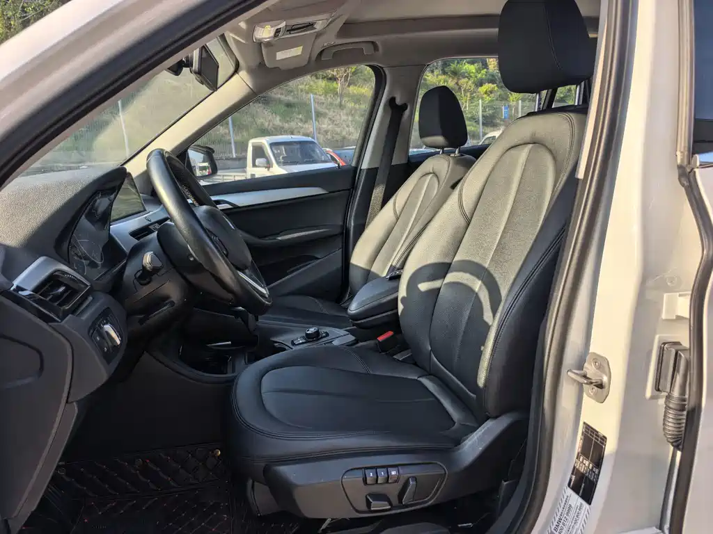 BMW X1 — миниатюра 10