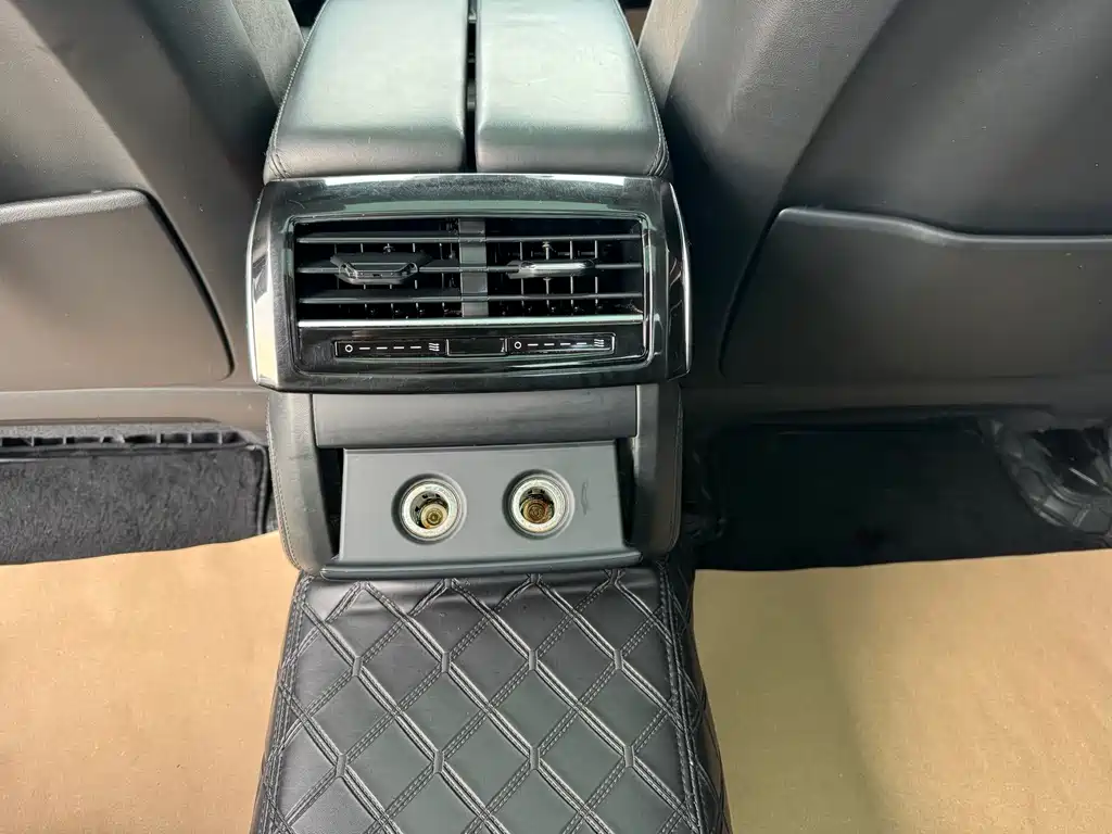 Audi A8 — миниатюра 15