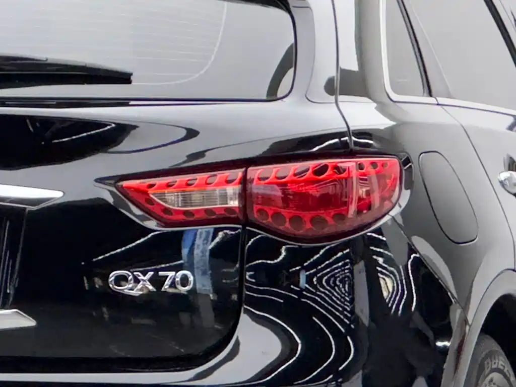 Infiniti QX70 — миниатюра 6