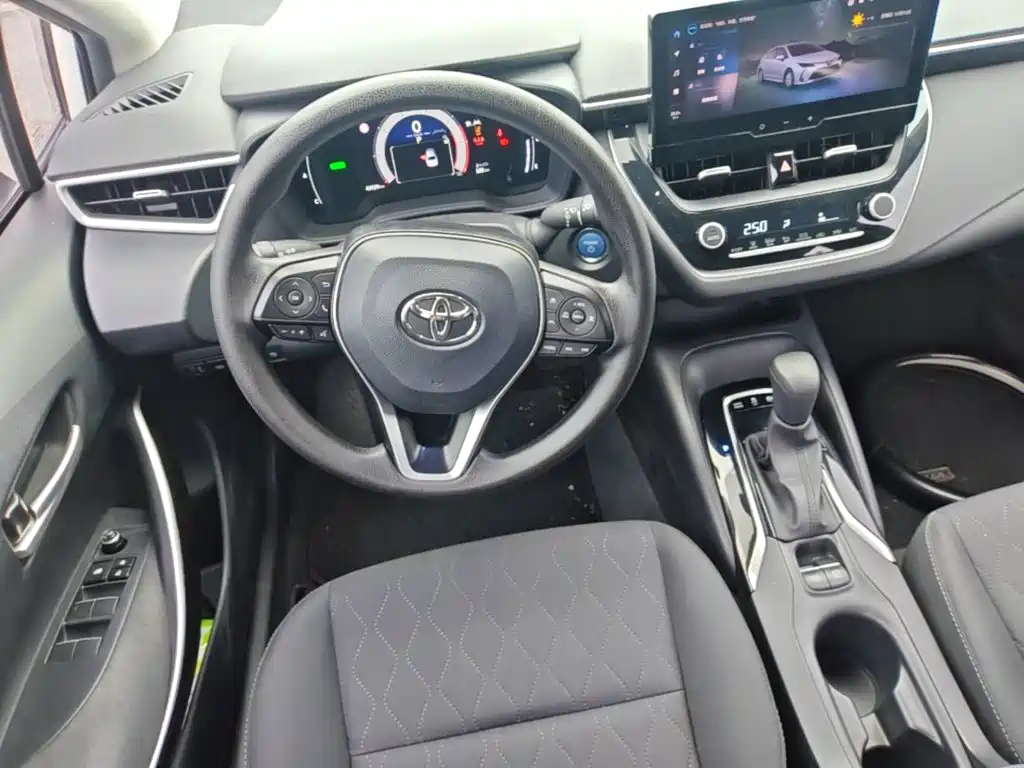 Toyota Corolla — миниатюра 15