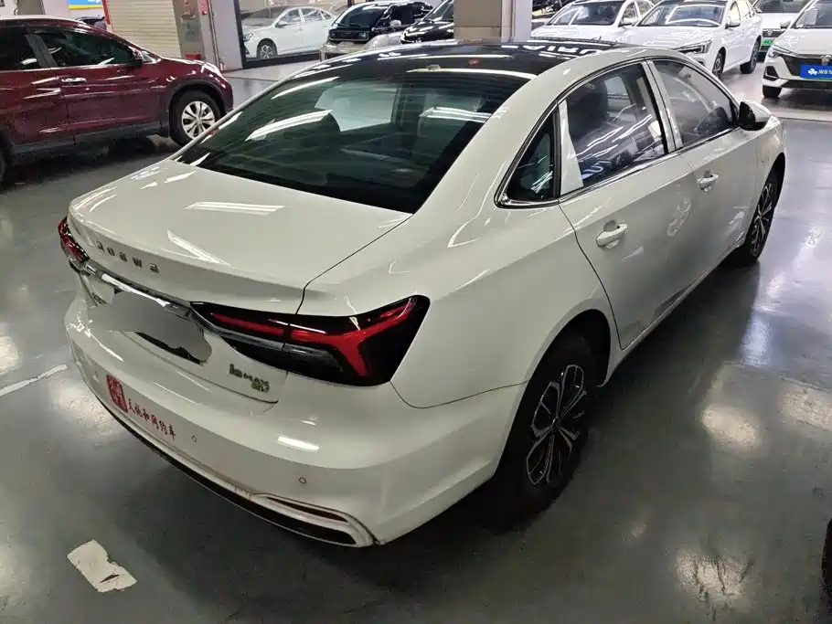 Roewe i6 MAX New Energy — миниатюра 3