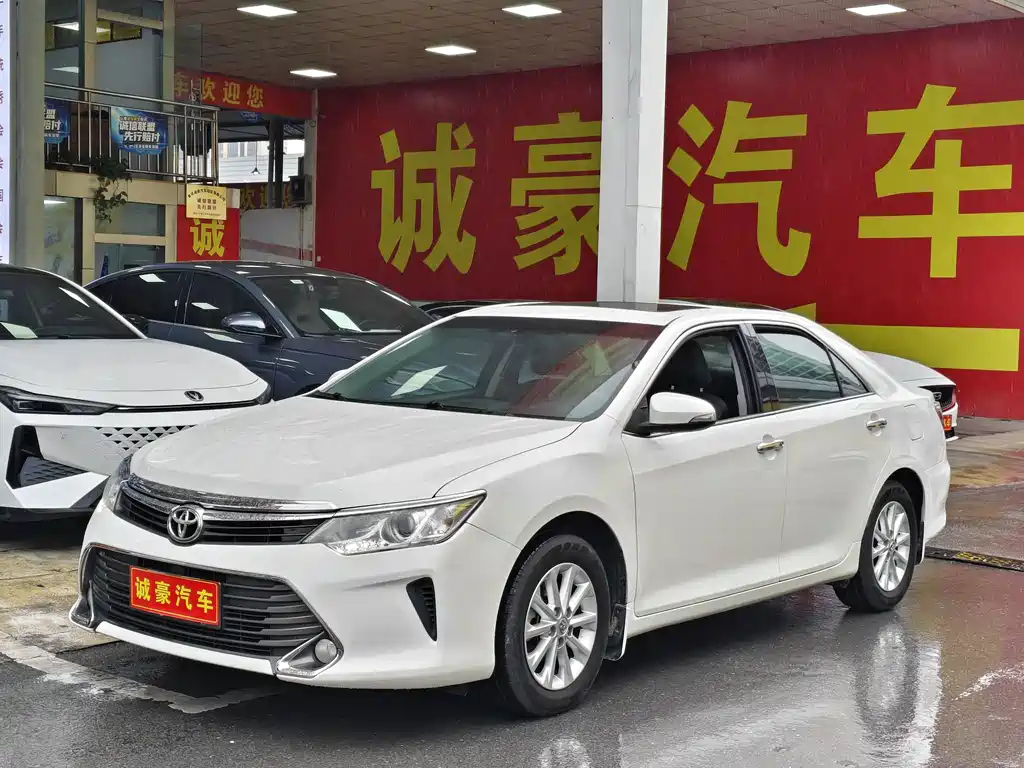 Toyota Camry — миниатюра 2