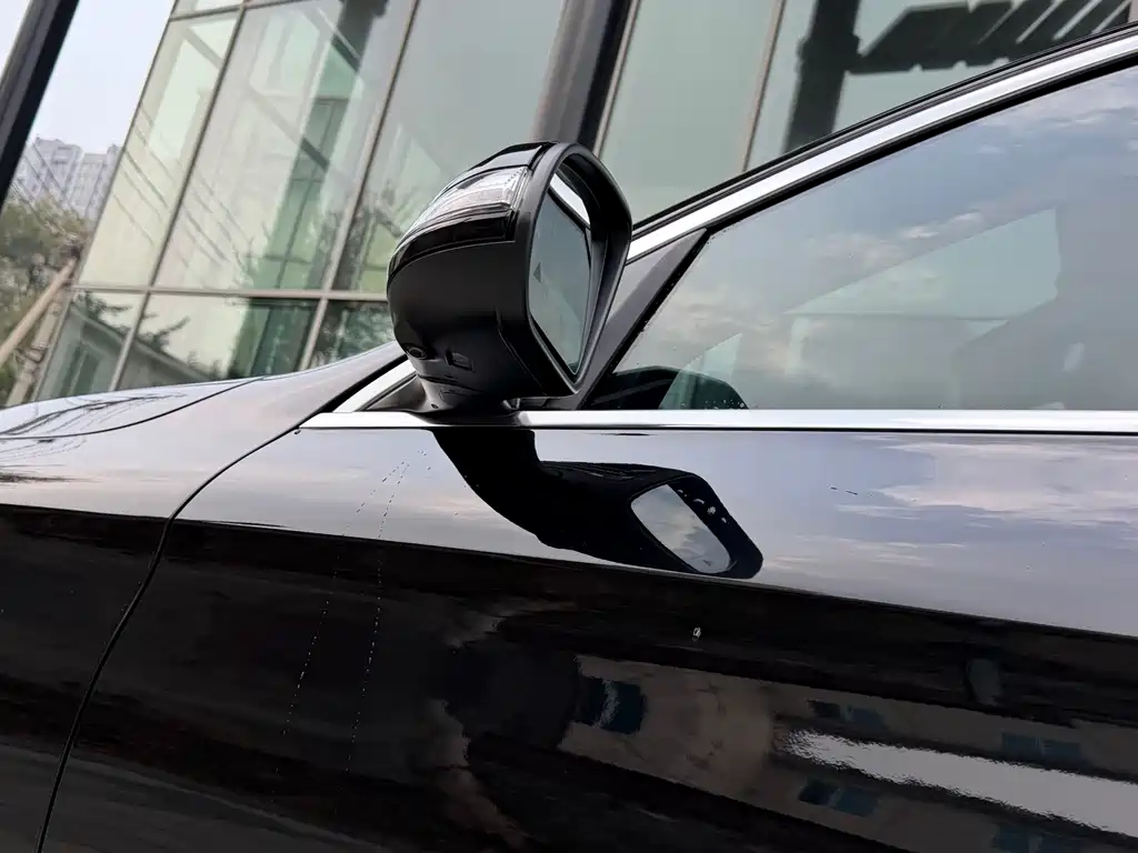 Mercedes-Benz GLC — миниатюра 3