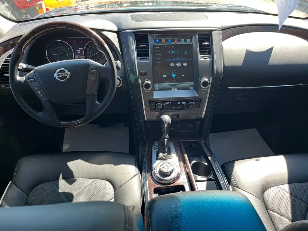 Nissan Patrol — миниатюра 17