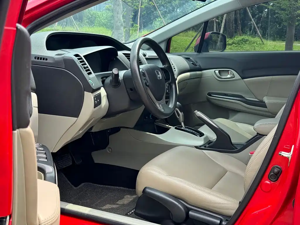 Honda Civic 2014 1.8L AT