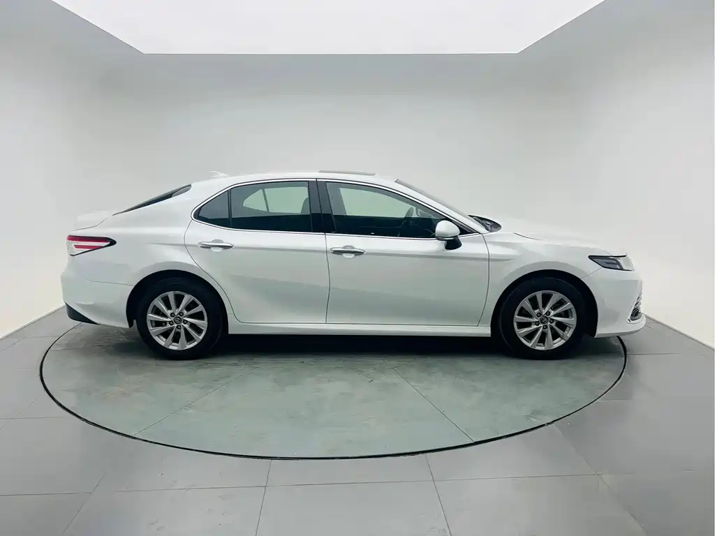 Toyota Camry 2021 2.0G Luxury