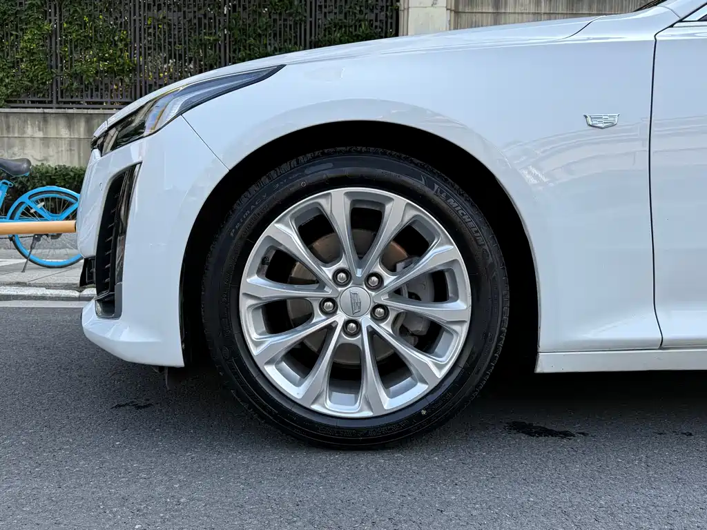 Cadillac CT5 — миниатюра 8