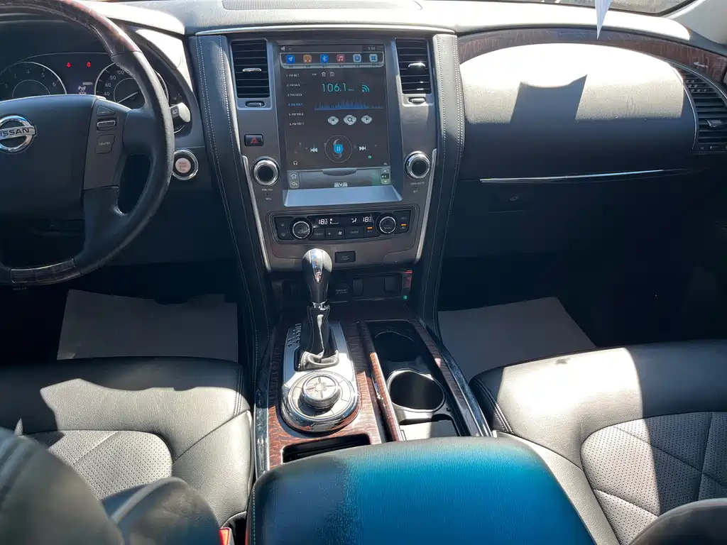 Nissan Patrol — миниатюра 19