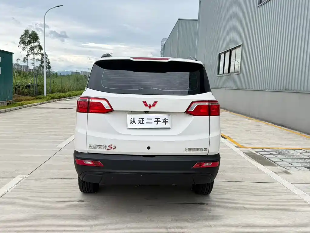 Wuling Hongguang S3 — миниатюра 8