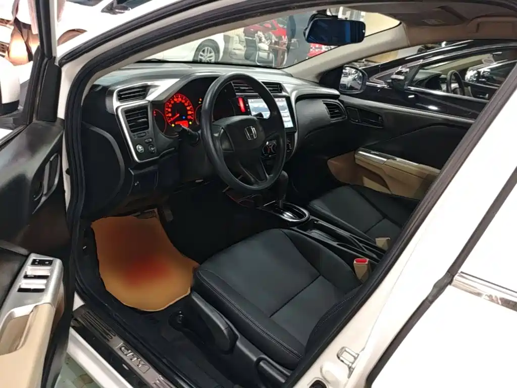 Honda City — миниатюра 16