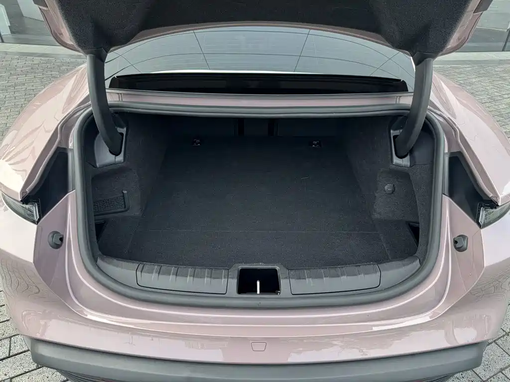 Porsche Taycan — миниатюра 10