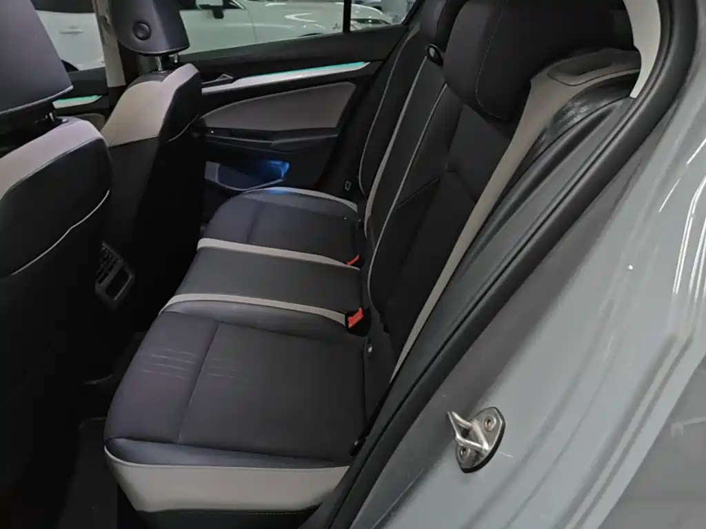 Volkswagen Golf — миниатюра 17