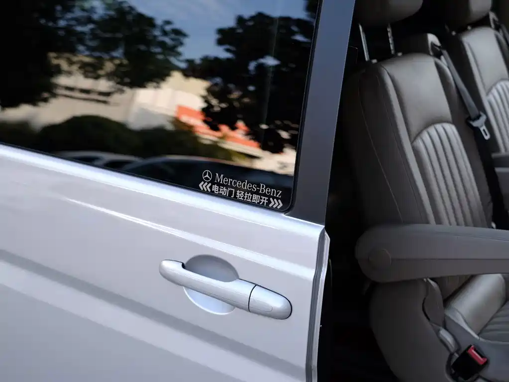 Mercedes-Benz Viano — миниатюра 45