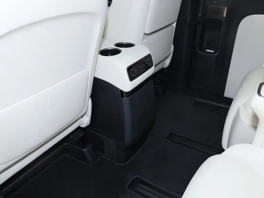 Li Auto Li MEGA — миниатюра 12