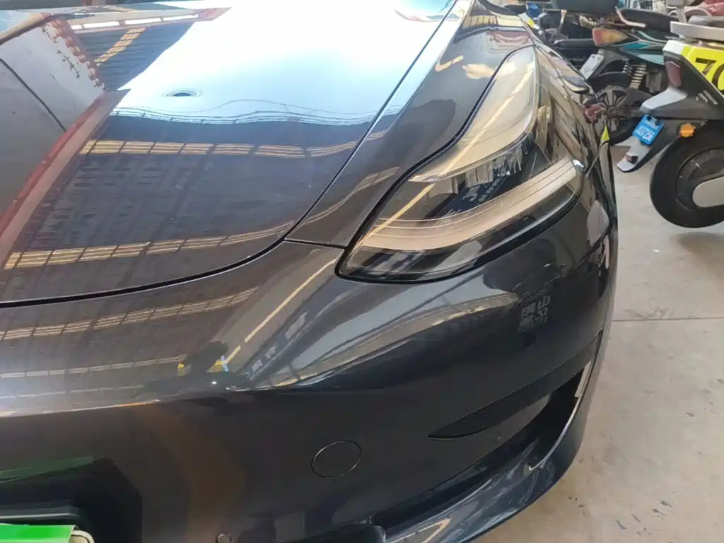 Tesla Model 3 — миниатюра 24