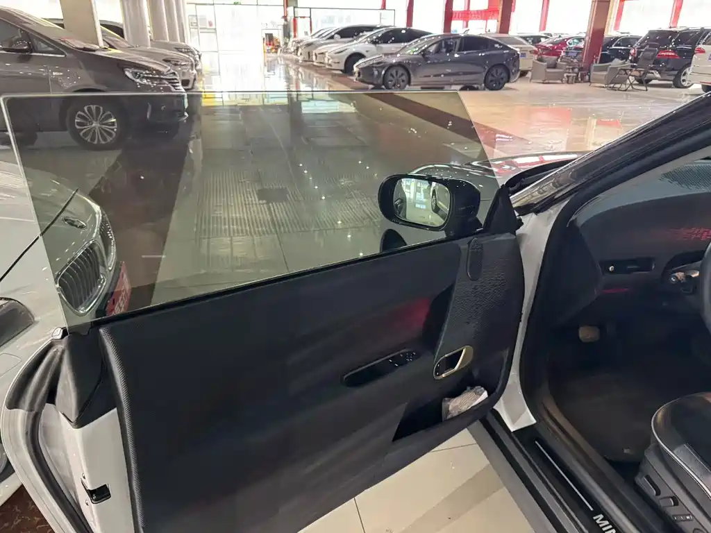 MINI MINI COOPER EV — миниатюра 9