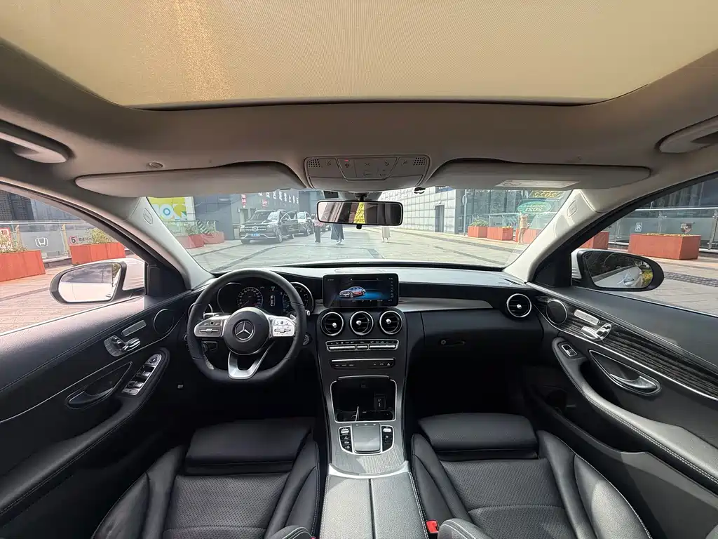 Mercedes-Benz C-Class — миниатюра 5