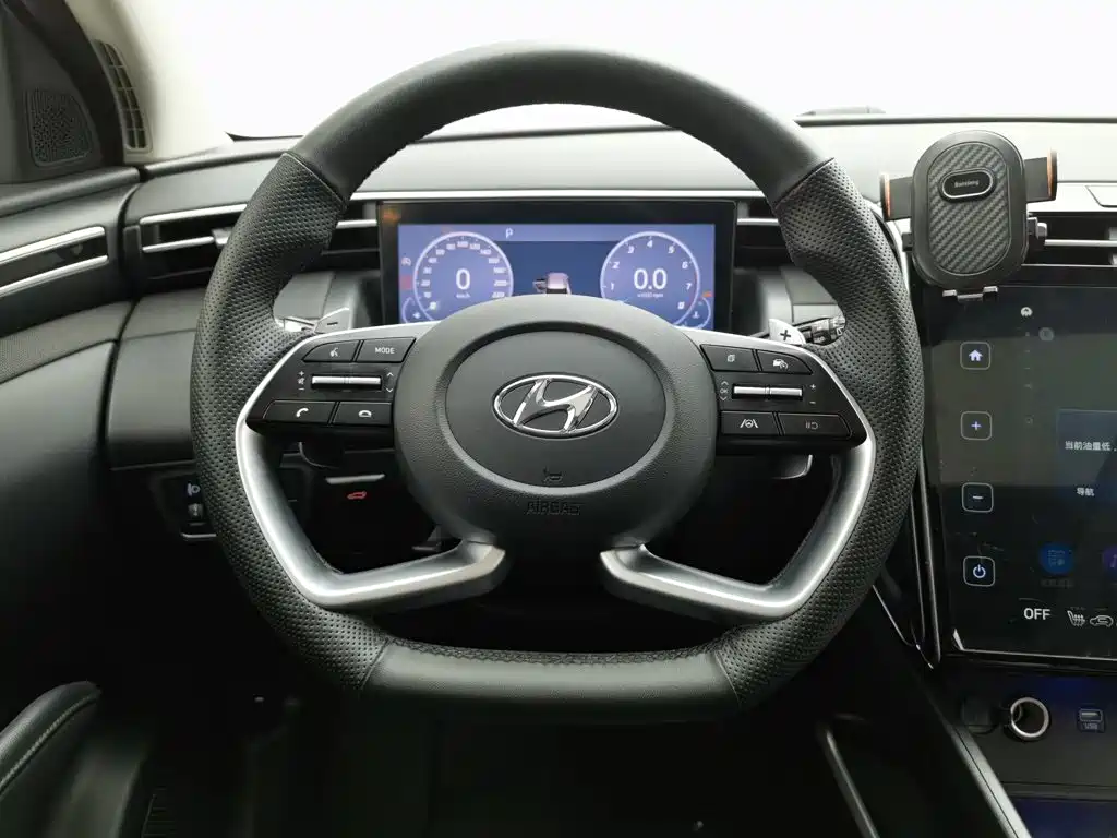 Hyundai Tucson — миниатюра 11